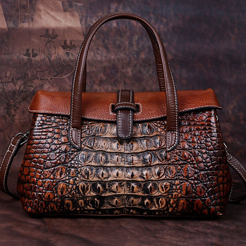 Womans Cowhide Crocodile Pattern High Quality  Retro Messenger Shoulder Cross HandBag